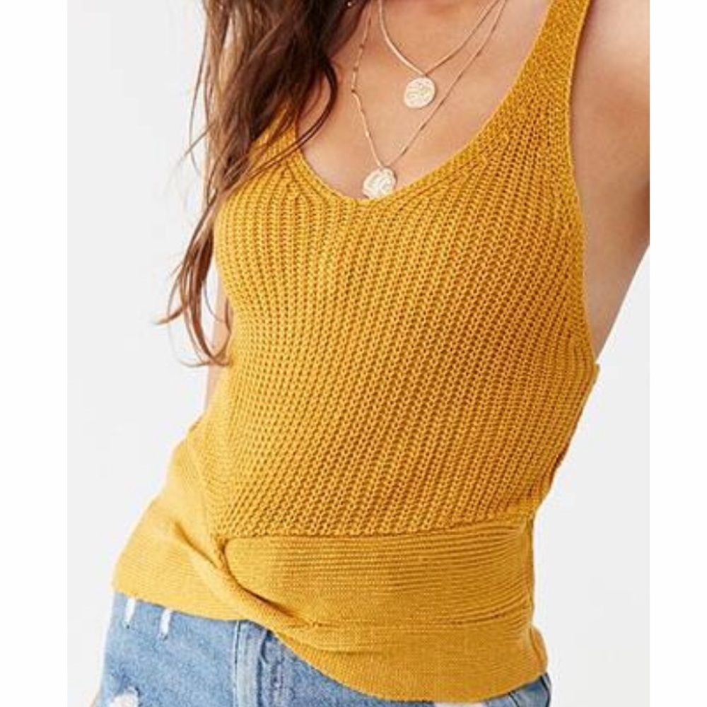 Ribbed Twist-Hem Tank